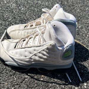 Boys Jordan high top retro